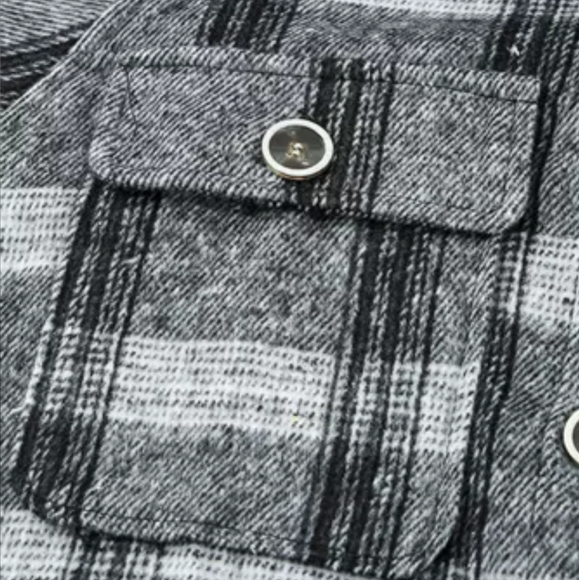 New plaid shacket with pockets - Picture 8 of 13